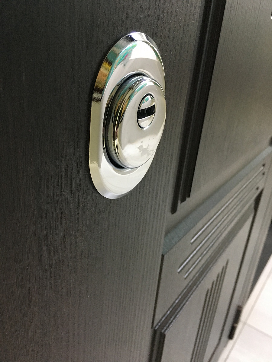 Входная дверь Консул